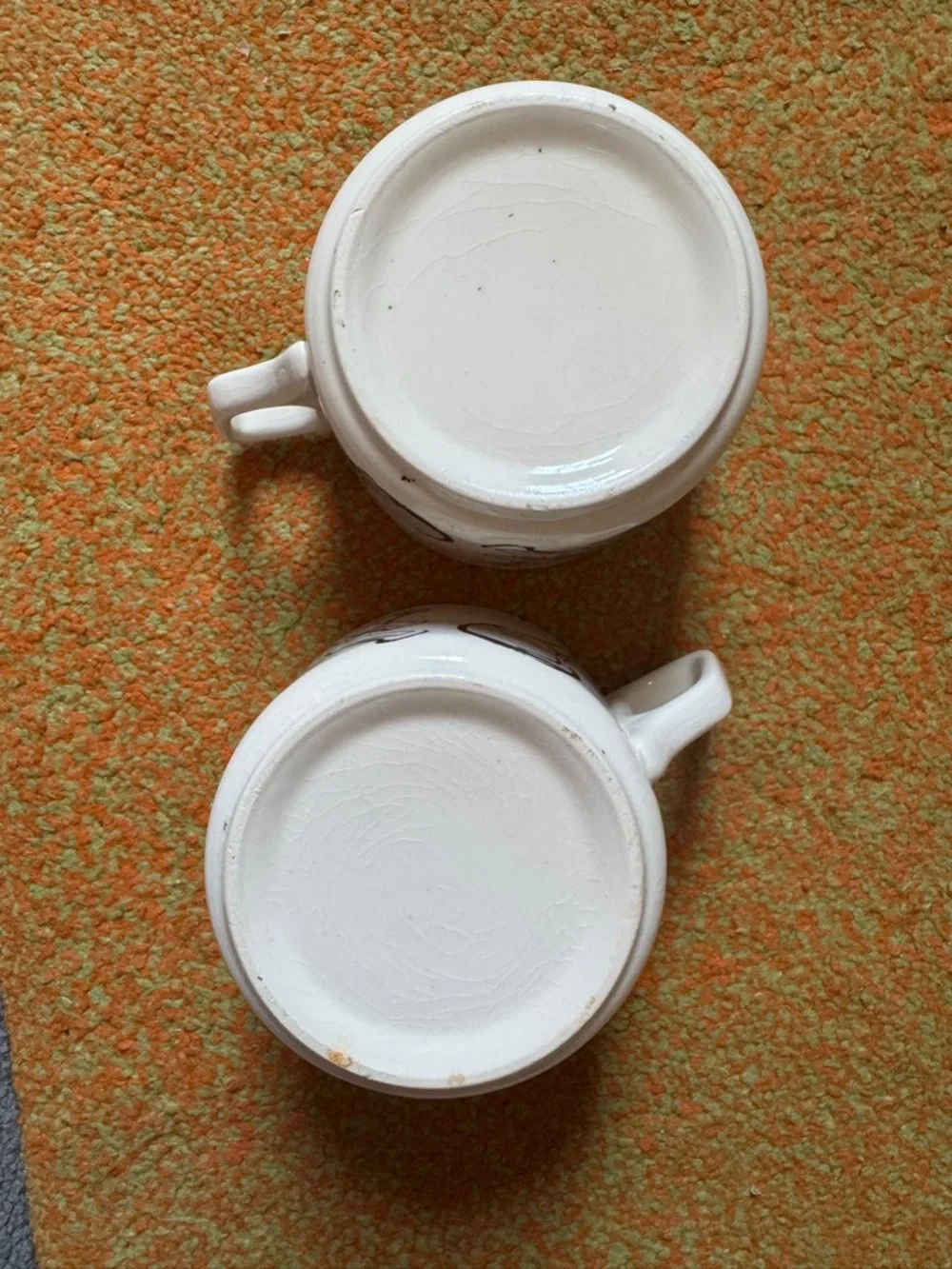 Vintage Style White Sectioned Dinner Plates and Mugs - Black Illustration